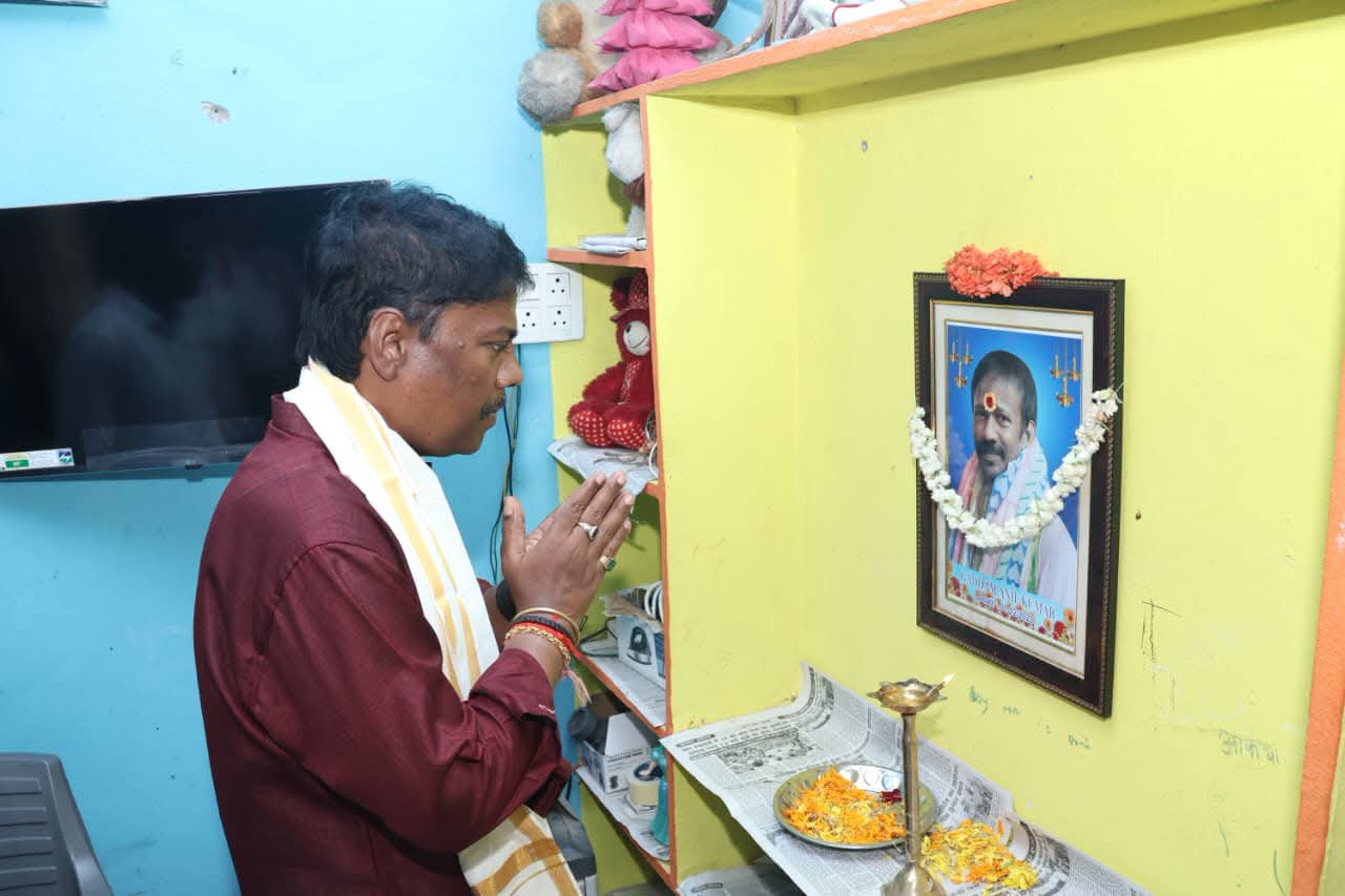 यहां भाजपा युवा मोर्चा के मंडल अध्यक्ष के घर पहुंच मंत्री ने दी श्रद्धांजलि